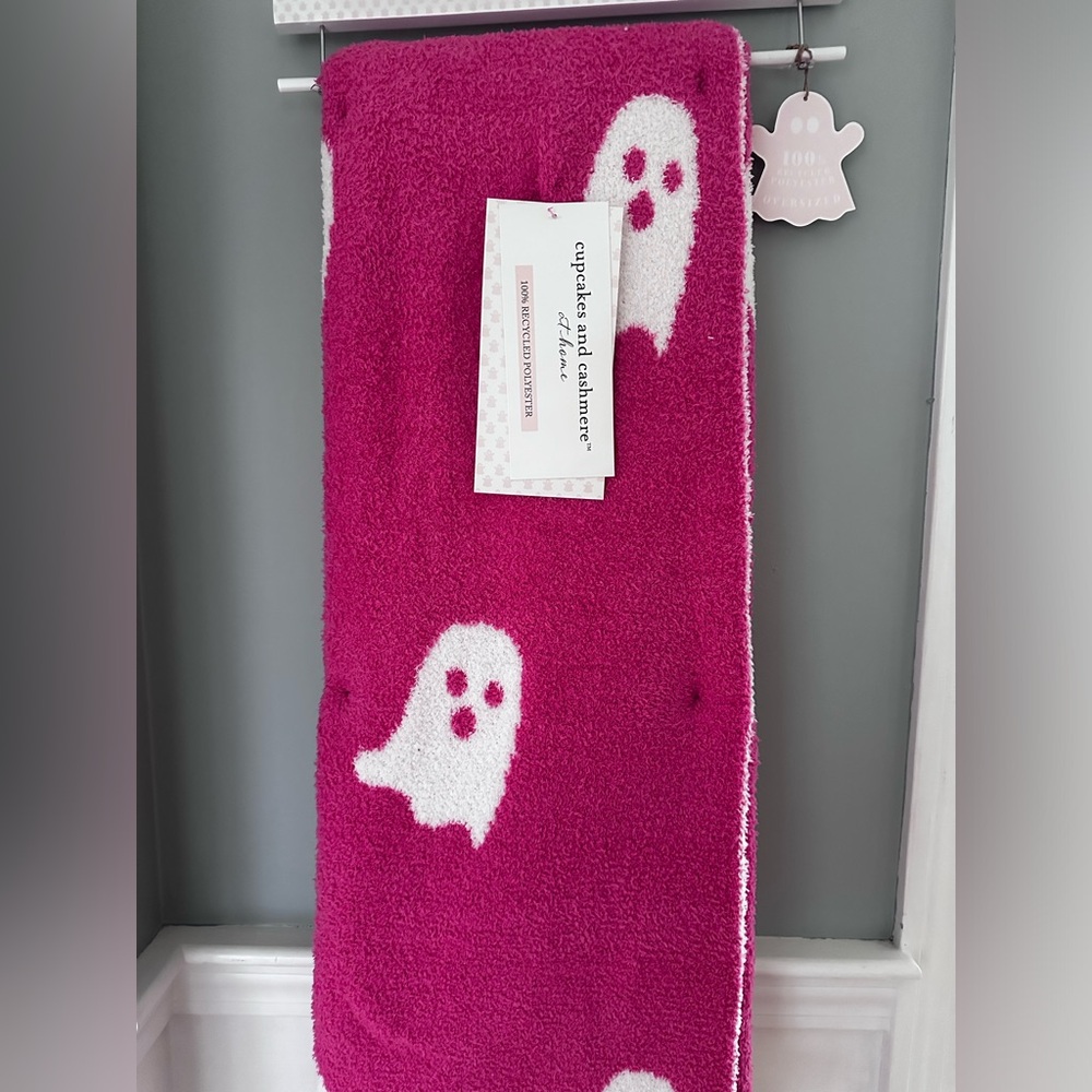 Cupcake and Cashmere Ghost Throw Blanket